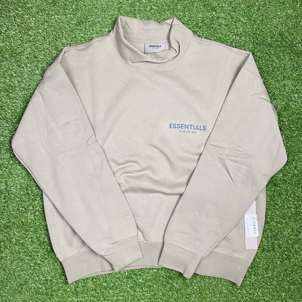 New w/ tags women’s 2021 fear of god essentials mock neck pullover in Sage